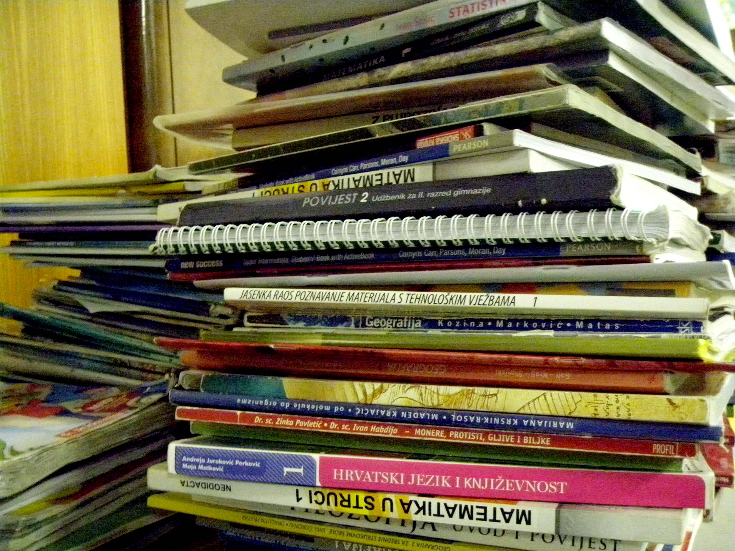 Pomognimo školarcima da dobiju knjige