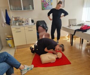 Djelatnice projekta „Zaželi“ završile edukaciju prve pomoći